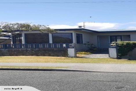 Photo of property in 24 Golf Road, Paraparaumu Beach, Paraparaumu, 5032