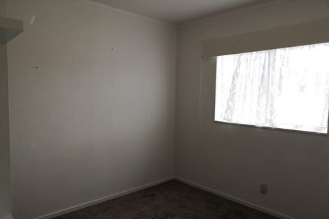 Photo of property in 1/46 Chippendale Crescent, Birkdale, Auckland, 0626