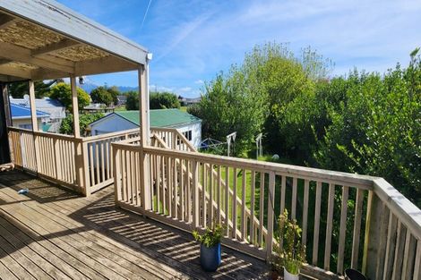 Photo of property in 4 Miro Street, Merrilands, New Plymouth, 4312