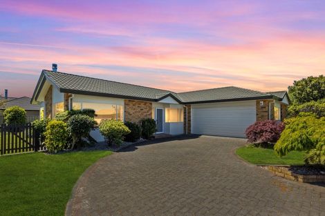 Photo of property in 5 Claridge Place, Taradale, Napier, 4112