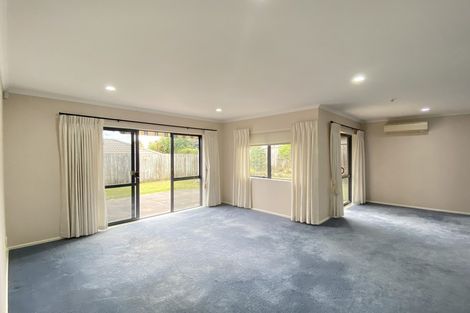 Photo of property in 23 Dairyland Drive, East Tamaki Heights, Auckland, 2016