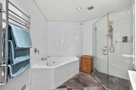 Photo of property in 1/7 The Promenade, Takapuna, Auckland, 0622