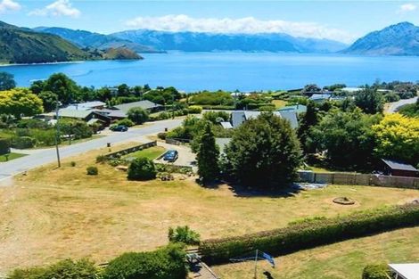 Photo of property in 16 Parry Crescent, Lake Hawea, 9382