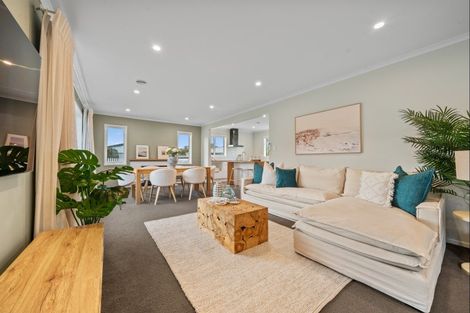 Photo of property in 13e York Crescent, Westown, New Plymouth, 4310