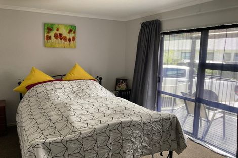 Photo of property in 5b Kilkenny Grove, Wainuiomata, Lower Hutt, 5014