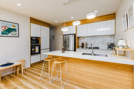 Photo of property in 10 Survila Street, Takanini, 2110