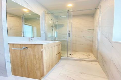 Photo of property in 104b Eversleigh Road, Belmont, Auckland, 0622