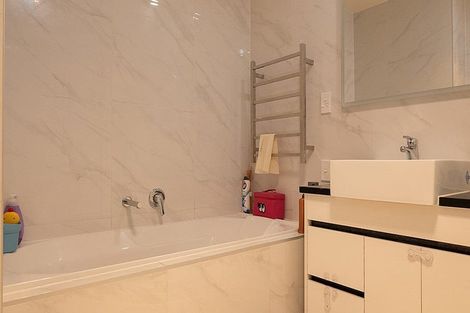 Photo of property in 39a Soaring Bird Drive, Takanini, 2112