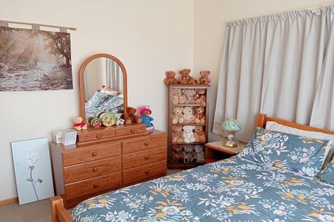 Photo of property in 79 Orawia Road, Tuatapere, 9620
