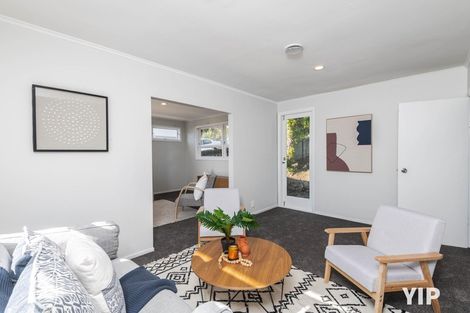 Photo of property in 43 Horokiwi Road West, Newlands, Wellington, 6037