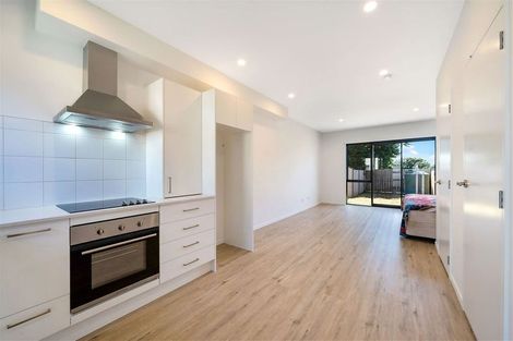 Photo of property in 13 Eileen Newey Place, Henderson, Auckland, 0612