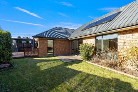 Photo of property in 8 Brockhall Lane, Avonhead, Christchurch, 8042
