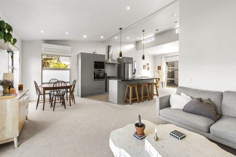 Photo of property in 23a Waikato Street, Island Bay, Wellington, 6023