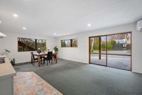 Photo of property in 8 Larch Place, Wanaka, 9305