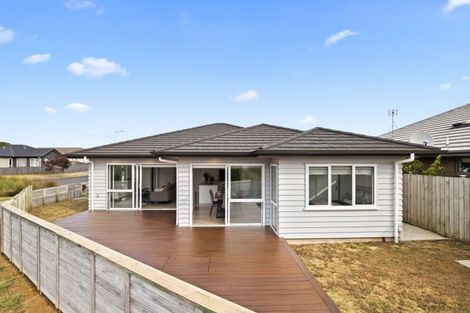 Photo of property in 13 O Ruamano Crescent, Pukekohe, 2120