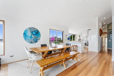 Photo of property in 33 Totara Road, Stanmore Bay, Whangaparaoa, 0932