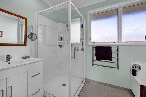 Photo of property in 18 Kowhai Street, Hawera, 4610