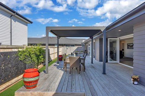 Photo of property in 9 Mutetai Road, Clarks Beach, 2122
