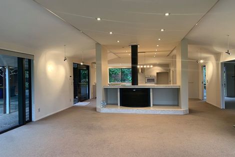 Photo of property in 16 Sinton Road, Hobsonville, Auckland, 0618