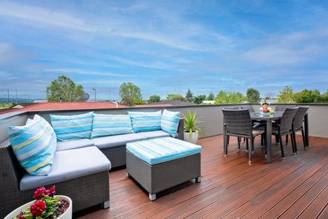 Photo of property in 30 Durham Avenue, Tamatea, Napier, 4112