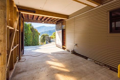 Photo of property in 25 Sandy Bay Road, Black Rock, Marlborough Sounds, 7282