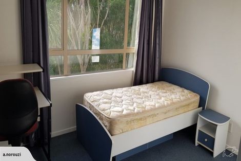 Photo of property in 17 Meteor Place, Schnapper Rock, Auckland, 0632