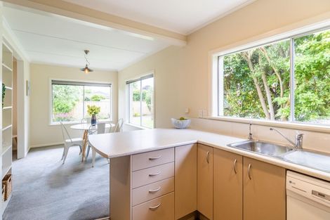 Photo of property in 8 Leybourne Avenue, Waikanae, 5036