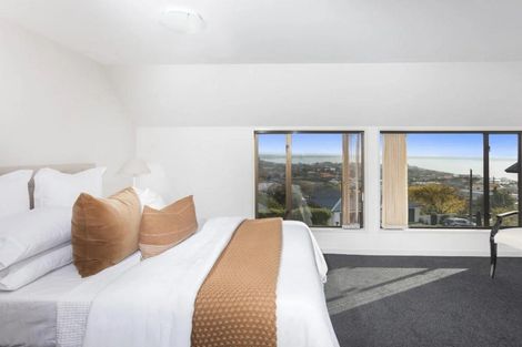 Photo of property in 1/17 Moncks Spur Road, Redcliffs, Christchurch, 8081