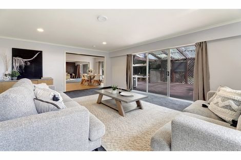 Photo of property in 51a Glenharrow Avenue, Avonhead, Christchurch, 8042