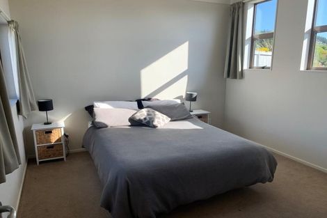 Photo of property in 6 Port Lane, Whitby, Porirua, 5024