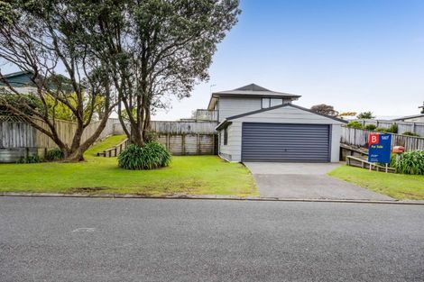 Photo of property in 10 Aratapu Street, Waitara, 4320