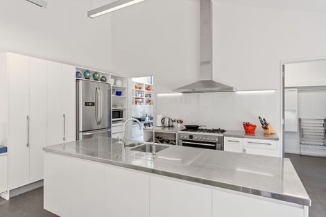 Photo of property in 118 Ngarara Road, Waikanae, 5036