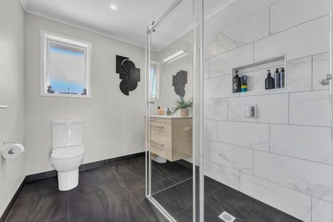 Photo of property in 9 Mutetai Road, Clarks Beach, 2122