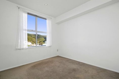 Photo of property in 73 Saddleback Grove, Karori, Wellington, 6012