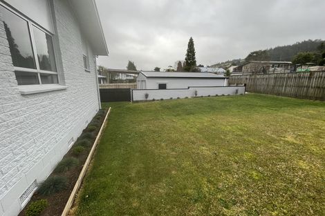 Photo of property in 3 Patterson Grove, Waikanae, 5036