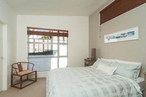 Photo of property in 3 Tiketike Way, Brooklyn, Wellington, 6021