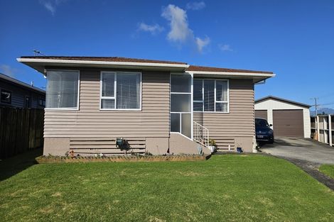 Photo of property in 2 Saxton Road, Upper Vogeltown, New Plymouth, 4310