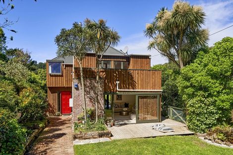 Photo of property in 46 Gordon Road, Plimmerton, Porirua, 5026