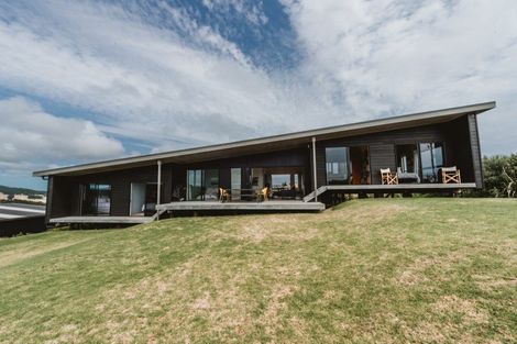 Photo of property in The Gatehouse, 187 Constable Road, Muriwai, Waimauku, 0881