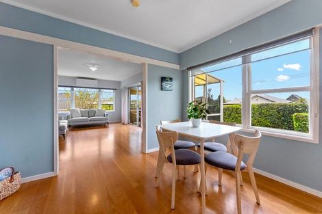 Photo of property in 1/4 Waterloo Road, Milford, Auckland, 0620