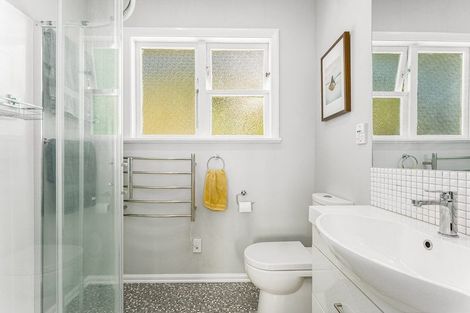 Photo of property in 20 Elphinstone Avenue, Strathmore Park, Wellington, 6022