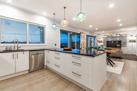 Photo of property in 3 Okataina Way, Aotea, Porirua, 5024