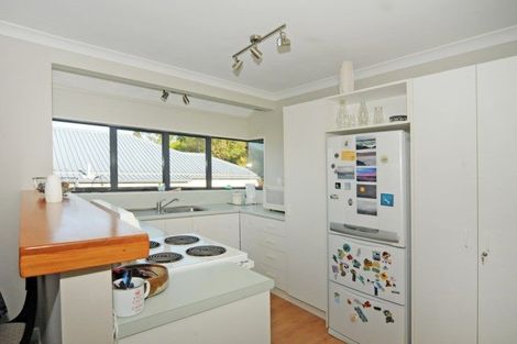 Photo of property in 5b Peter Button Place, Johnsonville, Wellington, 6037