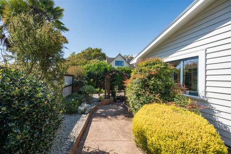 Photo of property in 27 Martin Street, Monaco, Nelson, 7011