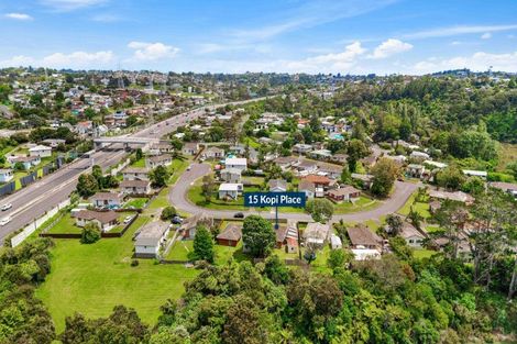 Photo of property in 15 Kopi Place, Massey, Auckland, 0614