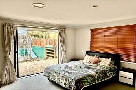 Photo of property in 11a Glendhu Road, Bayview, Auckland, 0629