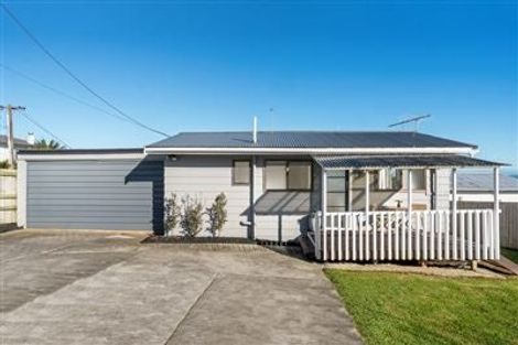 Photo of property in 1/18 Glenfield Road, Birkenhead, Auckland, 0626