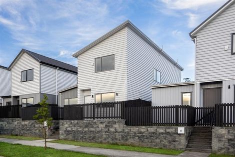 Photo of property in 11 Farranfore Road, Opaheke, Papakura, 2113