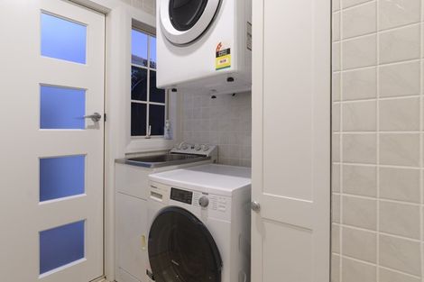 Photo of property in 121b Oceanview Road, Mount Maunganui, 3116