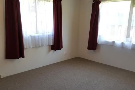 Photo of property in 20 Ocean View Road, Northcote, Auckland, 0627
